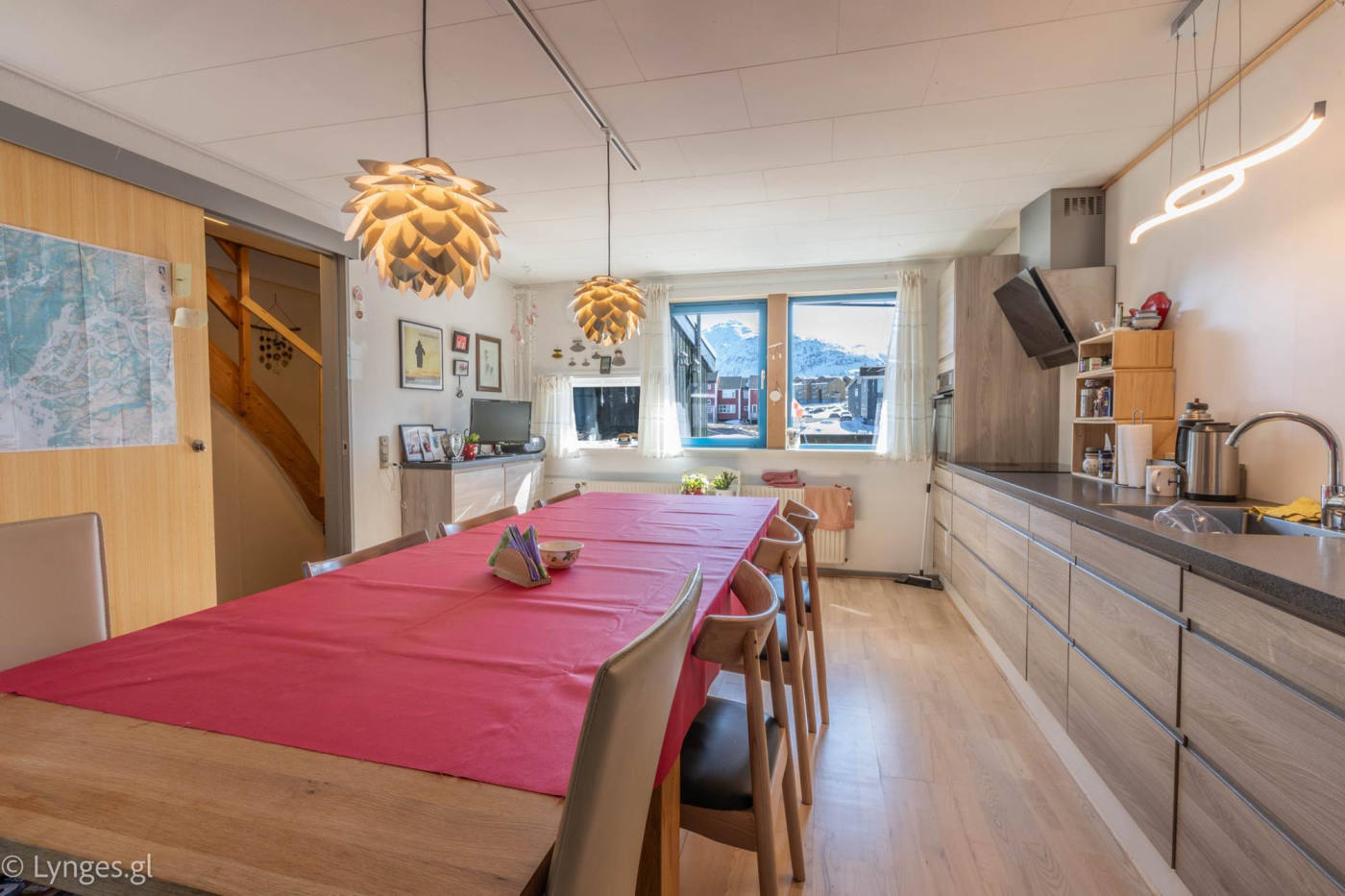 Будинок, 1098 м², 315 000$ — FAKTOR